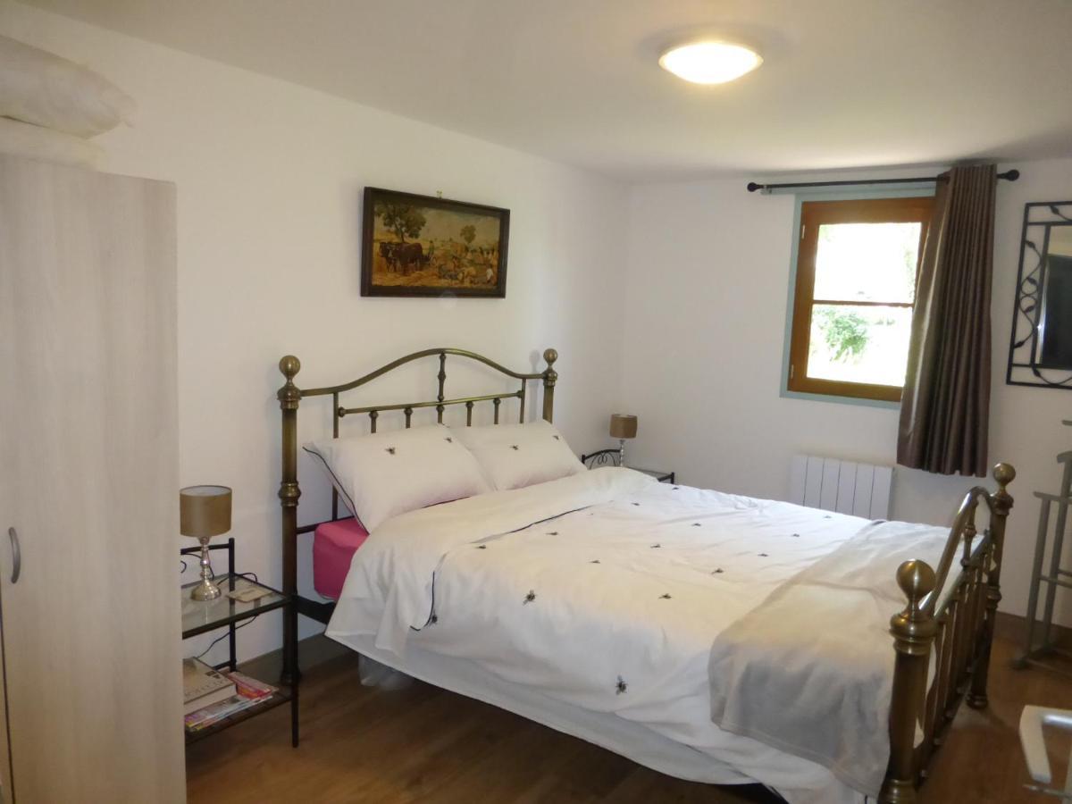Bed and Breakfast Chez Kate Charroux  Esterno foto