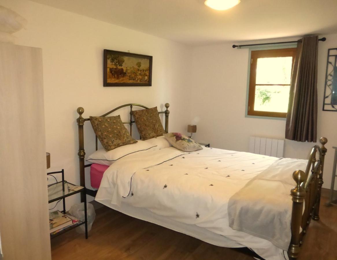 Bed and Breakfast Chez Kate Charroux  Esterno foto